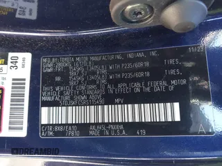 2024 Toyota Sienna XLE z VIN 5TDJSKFC5RS115490, wystawiony jako IAAI lot #41984801 z przebiegiem Nie podano mil oraz . Historia ofert i sprzedaży dostępna na DreamBid. Obrazek 9.