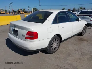 2001 Audi A4 с VIN WAUDH68D61A084340, выставлен на аукционе IAAI как лот 42866191 с пробегом 141 970 миль миль и . История ставок и продаж доступна на DreamBid. Изображение 4.