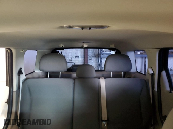 2011 Ford Escape XLS с VIN 1FMCU0C78BKC53371, выставлен на аукционе Copart как лот 54767005 с пробегом 227 192 миль миль и Списание • Salvage title. История ставок и продаж доступна на DreamBid. Изображение 10.