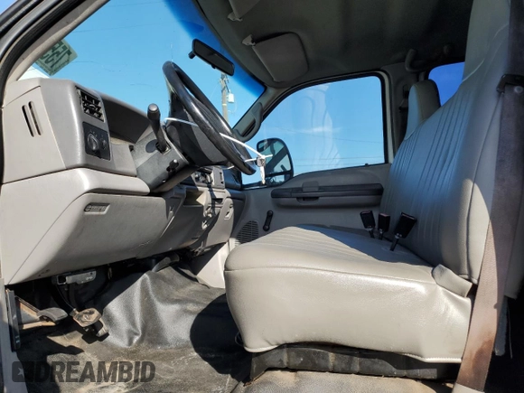 2001 Ford Super Duty F-250 XL with VIN 1FTNW20L81ED32802, listed as a Copart auction lot 75545964 with 234,904 mi miles and Clean Title. Bid and sale history available at carsss.com. Image 7.