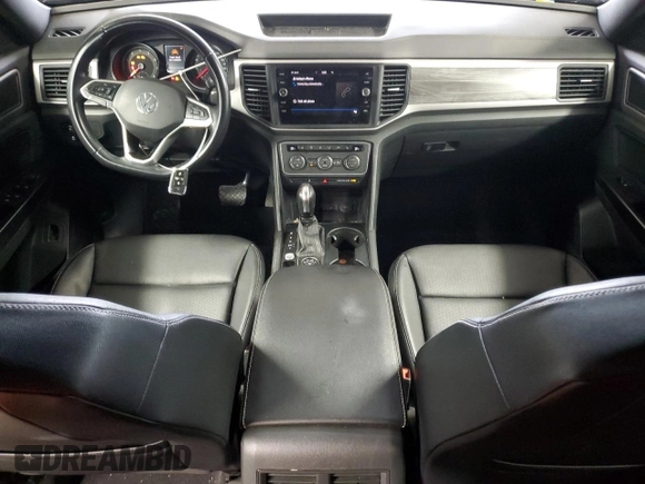 2020 Volkswagen Atlas SE with VIN 1V21E2CA7LC231971, listed as a Copart auction lot 52866725 with 75,621 mi miles and Salvage title. Bid and sale history available at DreamBid. Image 8.