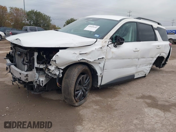 2023 Nissan Pathfinder SV z VIN 5N1DR3BC2PC251462, wystawiony jako IAAI lot #41025142 z przebiegiem 31 399 mil mil oraz . Historia ofert i sprzedaży dostępna na DreamBid. Obrazek 2.