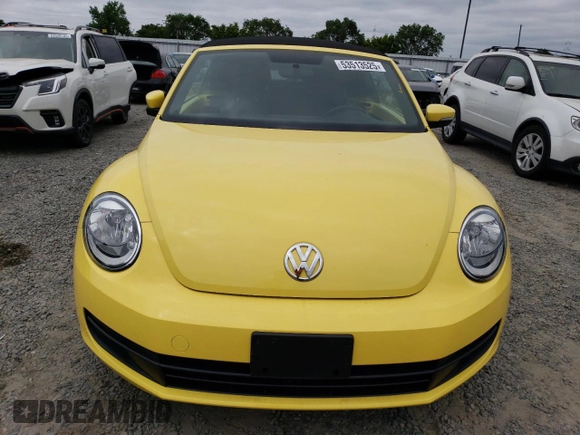 2013 Volkswagen Beetle 2.5L with VIN 3VW5P7AT5DM831285, listed as a Copart auction lot 53513525 with 31,102 mi miles and Salvage Title. Bid and sale history available at DreamBid. Image 5.