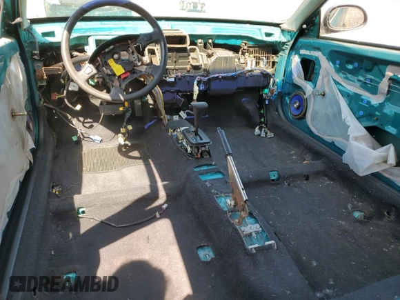 1993 Honda Civic z VIN 2HGEH2469PH503008, wystawiony jako Copart lot #59558385 z przebiegiem Nie podano mil oraz Czysty tytuł • Clean title. Historia ofert i sprzedaży dostępna na DreamBid. Obrazek 8.