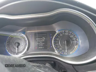 2015 Chrysler 200 Limited with VIN 1C3CCCAB6FN724992, listed as a IAAI auction lot 42051813 with 280,060 mi miles. Bid and sale history available at carsss.com. Image 7.