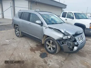 2016 Jeep Compass High Altitude z VIN 1C4NJDEBXGD730764, wystawiony jako IAAI lot #42371491 z przebiegiem 125 302 mil mil oraz . Historia ofert i sprzedaży dostępna na DreamBid. Obrazek 1.