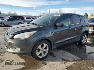 2016 Ford Escape SE with VIN 1FMCU0G74GUB15851, listed as a Copart auction lot 45950955 with 106,635 mi miles and Salvage Title. Bid and sale history available at carsss.com. Image 1.