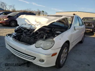 2005 Mercedes-Benz C 320 with VIN WDBRF84J65F679735, listed as a Copart auction lot 47164965 with 114,381 mi miles and Salvage title. Bid and sale history available at DreamBid. Image 1.