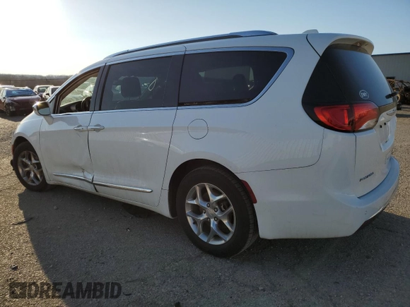 2018 Chrysler Pacifica Limited z VIN 2C4RC1GG3JR233143, wystawiony jako Copart lot #48360105 z przebiegiem 75 680 mil mil oraz Szkody całkowita. Historia ofert i sprzedaży dostępna na DreamBid. Obrazek 2.