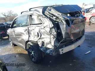 2019 Toyota Highlander LE with VIN 5TDBZRFH7KS978415, listed as a IAAI auction lot 41653130 with 101,245 mi miles and . Bid and sale history available at DreamBid. Image 3.