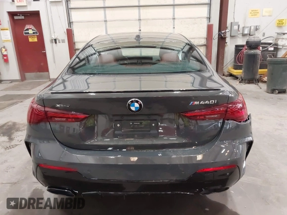2025 BMW 4 Series M440i xDrive with VIN WBA83DA00SCT09661, listed as a IAAI auction lot 42591731 with 3,923 mi miles and . Bid and sale history available at DreamBid. Image 16.