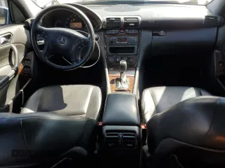 2004 Mercedes-Benz C 240 с VIN WDBRF61J94F503303, выставлен на аукционе Copart как лот 57877645 с пробегом 193 702 миль миль и Списание • Salvage title. История ставок и продаж доступна на DreamBid. Изображение 8.