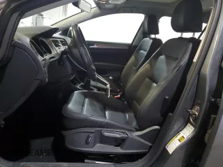 2017 Volkswagen Golf S with VIN 3VW117AU6HM029276, listed as a Copart auction lot 58365985 with 56,274 mi miles and Salvage title. Bid and sale history available at DreamBid. Image 7.
