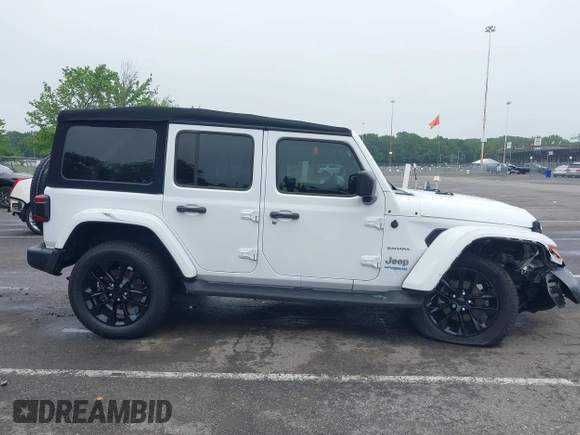 2022 Jeep Wrangler Unlimited Sahara with VIN 1C4JJXP69NW229124, listed as a IAAI auction lot 42525560 with 45,857 mi miles and . Bid and sale history available at DreamBid. Image 13.