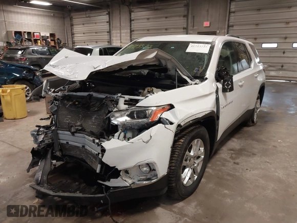 2019 Chevrolet Traverse LT Cloth with VIN 1GNEVGKW2KJ215529, listed as a IAAI auction lot 41723523 with 86,859 mi miles. Bid and sale history available at carsss.com. Image 6.