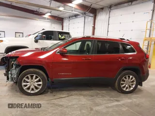 2014 Jeep Cherokee Limited with VIN 1C4PJMDS6EW189756, listed as a IAAI auction lot 41919966 with 122,172 mi miles. Bid and sale history available at carsss.com. Image 14.