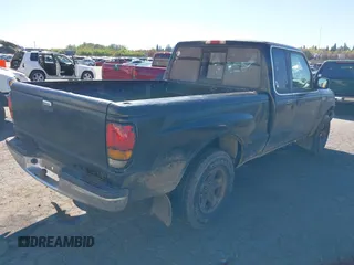 1998 Mazda B-Series Truck SE with VIN 4F4YR16C5WTM33635, listed as a IAAI auction lot 42067965 with 238,214 mi miles and . Bid and sale history available at DreamBid. Image 4.