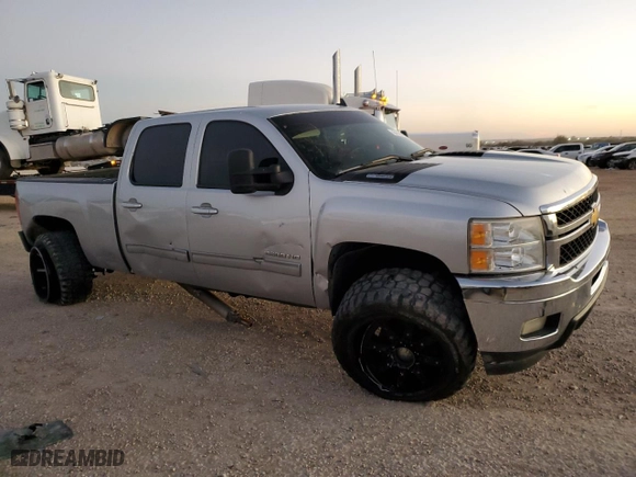2013 Chevrolet Silverado 2500HD LTZ with VIN 1GC1KYE87DF182908, listed as a Copart auction lot 84106864 with 0 mi miles and Salvage Title. Bid and sale history available at carsss.com. Image 4.