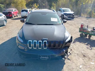 2016 Jeep Cherokee Latitude with VIN 1C4PJMCB2GW301117, listed as a IAAI auction lot 40647017 with 56,348 mi miles and . Bid and sale history available at DreamBid. Image 12.