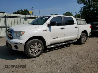 2013 Toyota Tundra z VIN 5TFDW5F11DX295393, wystawiony jako Copart lot #53049515 z przebiegiem 204 926 mil mil oraz Szkoda całkowita • Salvage title. Historia ofert i sprzedaży dostępna na DreamBid. Obrazek 1.