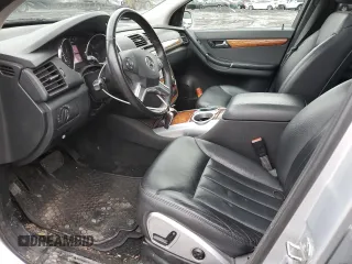 2009 Mercedes-Benz R 3.5L with VIN 4JGCB65E29A092049, listed as a Copart auction lot 39761384 with 155,648 mi miles and Salvage Title. Bid and sale history available at carsss.com. Image 7.