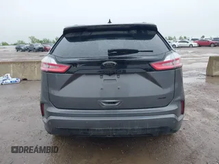 2023 Ford Edge SE z VIN 2FMPK4G95PBA41278, wystawiony jako IAAI lot #41964995 z przebiegiem 21 079 mil mil oraz . Historia ofert i sprzedaży dostępna na DreamBid. Obrazek 16.
