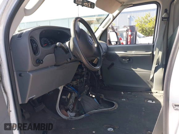 2003 Ford Econoline Cargo with VIN 1FTNE24L23HB81499, listed as a IAAI auction lot 41944485 with 86,629 mi miles and . Bid and sale history available at DreamBid. Image 5.