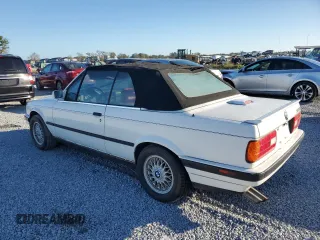 1991 BMW 3 Series z VIN WBABB231XMEC25523, wystawiony jako Copart lot #81332334 z przebiegiem 7 214 mil mil oraz Czysty tytuł • Clean title. Historia ofert i sprzedaży dostępna na DreamBid. Obrazek 2.