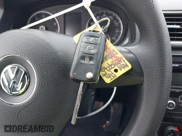 2014 Volkswagen Passat S с VIN 1VWAP7A39EC002589, выставлен на аукционе IAAI как лот 41285260 с пробегом 102 489 миль миль и . История ставок и продаж доступна на DreamBid. Изображение 11.