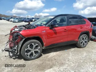 2022 Toyota RAV4 XSE with VIN JTMEB3FV0ND105884, listed as a Copart auction lot 53658115 with 43,877 mi miles and Salvage title. Bid and sale history available at DreamBid. Image 1.