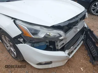 2019 Nissan Altima S z VIN 1N4BL4BV5KN308941, wystawiony jako IAAI lot #41851529 z przebiegiem 146 915 mil mil oraz . Historia ofert i sprzedaży dostępna na DreamBid. Obrazek 18.