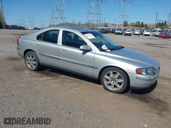 2003 Volvo S60 with VIN YV1RH59H632284355, listed as a IAAI auction lot 42033874 with 179,000 mi miles. Bid and sale history available at carsss.com. Image 1.