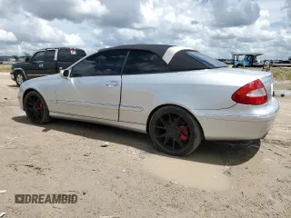 2006 Mercedes-Benz CLK-Class 3.5L with VIN WDBTK56F76T073095, listed as a Copart auction lot 70363754 with 84,246 mi miles and Salvage Title. Bid and sale history available at carsss.com. Image 2.