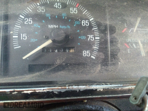 1990 Ford F-250 with VIN 1FTHX26G2LKA30043, listed as a IAAI auction lot 34569128 with 31,439 mi miles and . Bid and sale history available at DreamBid. Image 7.