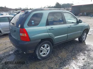 2005 Kia Sportage LX with VIN KNDJE723357058608, listed as a IAAI auction lot 41564533 with 262,794 mi miles and . Bid and sale history available at carsss.com. Image 4.