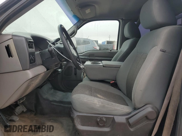 2000 Ford F-250 XL с VIN 1FTNX20F3YEC16926, выставлен на аукционе Copart как лот 43728995 с пробегом 179 899 миль миль и Списание • Salvage title. История ставок и продаж доступна на DreamBid. Изображение 7.