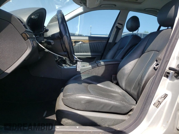 2003 Mercedes-Benz E 320 z VIN WDBUF65J13A168117, wystawiony jako Copart lot #56205235 z przebiegiem Nie podano mil oraz Szkoda całkowita • Salvage title. Historia ofert i sprzedaży dostępna na DreamBid. Obrazek 7.