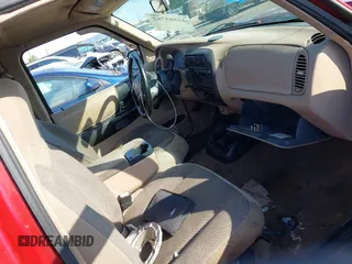 2002 Ford Ranger XL z VIN 1FTZR15E12PA73458, wystawiony jako IAAI lot #42585782 z przebiegiem 146 309 mil mil oraz . Historia ofert i sprzedaży dostępna na DreamBid. Obrazek 4.