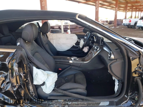 2019 Mercedes-Benz C 300 with VIN WDDWK8DB0KF776651, listed as a IAAI auction lot 42509259 with 28,061 mi miles and . Bid and sale history available at DreamBid. Image 5.