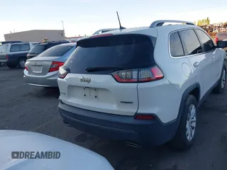 2019 Jeep Cherokee Latitude with VIN 1C4PJMCX0KD104155, listed as a IAAI auction lot 40647860 with 125,802 mi miles. Bid and sale history available at carsss.com. Image 16.