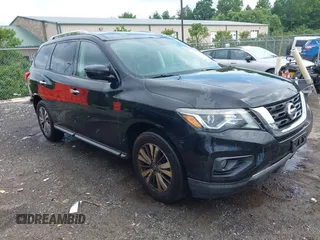 2018 Nissan Pathfinder SV z VIN 5N1DR2MM0JC609570, wystawiony jako IAAI lot #42707055 z przebiegiem 136 893 mil mil oraz . Historia ofert i sprzedaży dostępna na DreamBid. Obrazek 1.