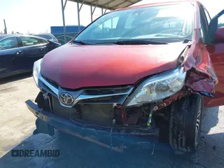 2020 Toyota Sienna XLE Auto Access Seat with VIN 5TDYZ3DCXLS031692, listed as a IAAI auction lot 42138270 with 71,971 mi miles and . Bid and sale history available at DreamBid. Image 6.
