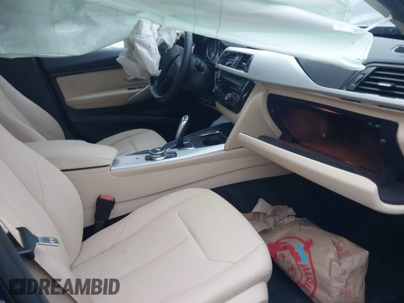 2018 BMW 3 Series 320i xDrive with VIN WBA8E5G58JNV02954, listed as a IAAI auction lot 41140422 with Not Provided miles. Bid and sale history available at carsss.com. Image 5.