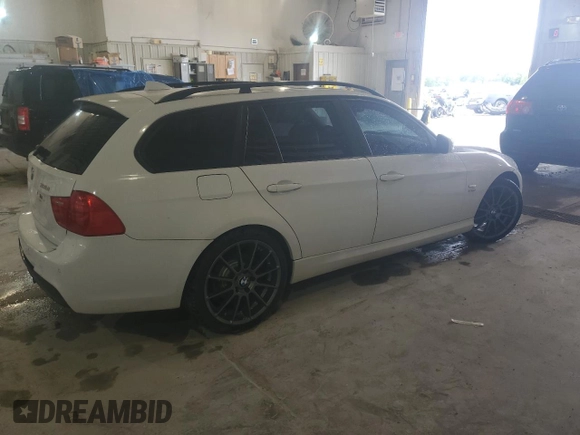 2011 BMW 3 Series 328i xDrive with VIN WBAUU3C52BA542628, listed as a Copart auction lot 71337384 with Not Provided miles and Salvage Title. Bid and sale history available at DreamBid. Image 2.