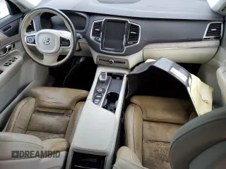 2021 Volvo XC90 Inscription Expression with VIN YV4BR0CL5M1763097, listed as a Copart auction lot 76140064 with 0 mi miles and Non Repairable. Bid and sale history available at carsss.com. Image 8.