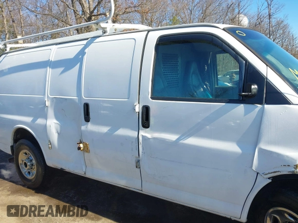 2008 Chevrolet Express Cargo Van with VIN 1GCGG25C481179562, listed as a IAAI auction lot 41582058 with 150,510 mi miles. Bid and sale history available at carsss.com. Image 13.