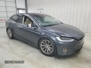 2017 Tesla Model X 90D with VIN 5YJXCDE29HF035544, listed as a Copart auction lot 45111265 with Not Provided miles and Clean Title. Bid and sale history available at DreamBid. Image 4.