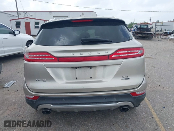 2015 Lincoln MKC z VIN 5LMCJ1A92FUJ19837, wystawiony jako IAAI lot #41948224 z przebiegiem Nie podano mil oraz . Historia ofert i sprzedaży dostępna na DreamBid. Obrazek 16.