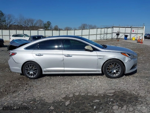 2016 Hyundai Sonata Hybrid Limited with VIN KMHE34L10GA018216, listed as a IAAI auction lot 41281991 with 129,429 mi miles. Bid and sale history available at carsss.com. Image 6.