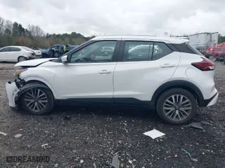 2021 Nissan Kicks SV with VIN 3N1CP5CV0ML465936, listed as a IAAI auction lot 41729056 with 60,085 mi miles. Bid and sale history available at carsss.com. Image 14.